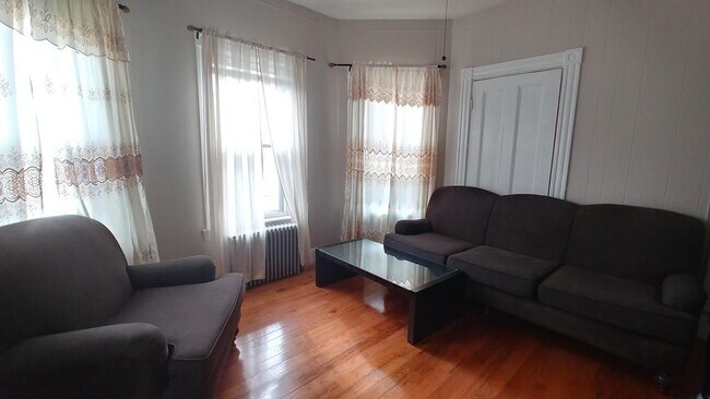 41 Trull St, Unit 2 in Somerville, MA - Building Photo - Building Photo
