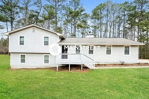 163 Wilson Cir in Newnan, GA - Building Photo