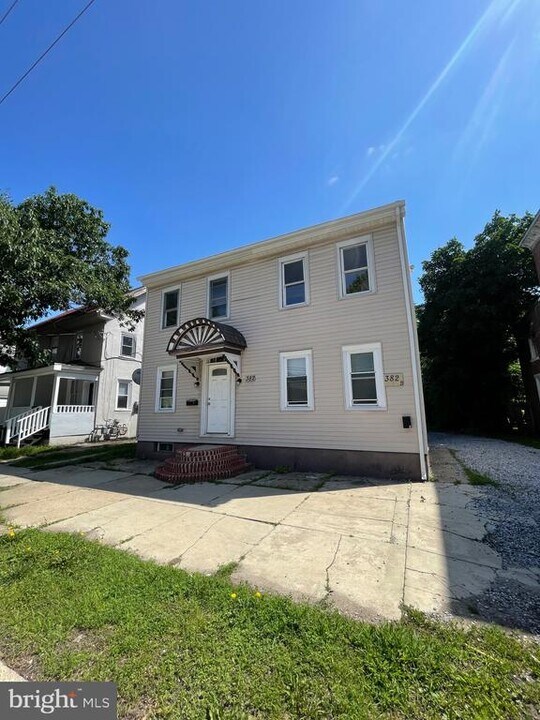 115-1/2 E Broadway in Salem, NJ - Building Photo