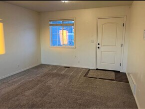 335 Chokecherry Cir in Richmond, UT - Foto de edificio - Building Photo