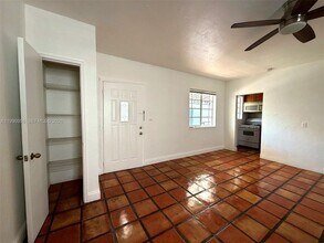 609 76th St in Miami Beach, FL - Building Photo - Building Photo