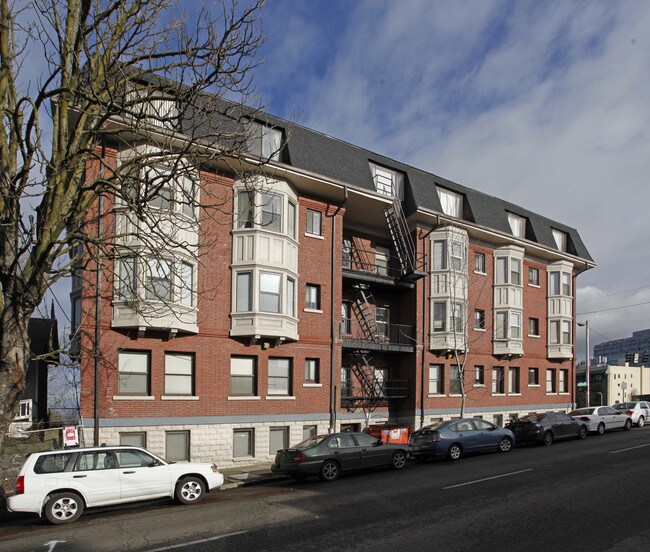 Grandview Apartments in Portland, OR - Building Photo - Building Photo