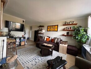 1587 N Colonial Ter, Unit 303 in Arlington, VA - Building Photo - Building Photo