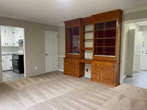 3055 Brookhill Dr in Winston-Salem, NC - Building Photo - Building Photo