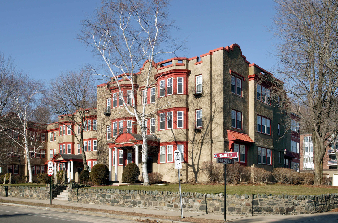 569 Franklin St in Melrose, MA - Foto de edificio