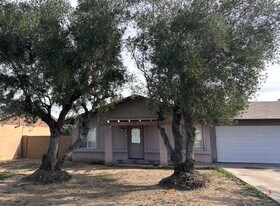 1943 S Alta Vista Cir in Mesa, AZ - Building Photo