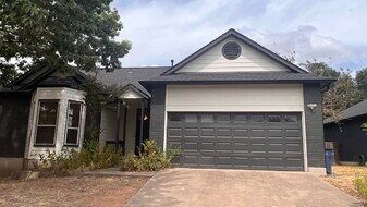 9408 Doliver Dr in Austin, TX - Building Photo