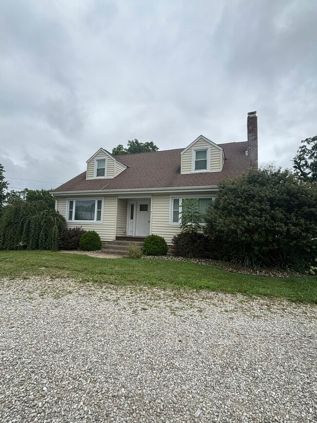 2 N Kniffin St in Greenwich, OH - Building Photo - Building Photo
