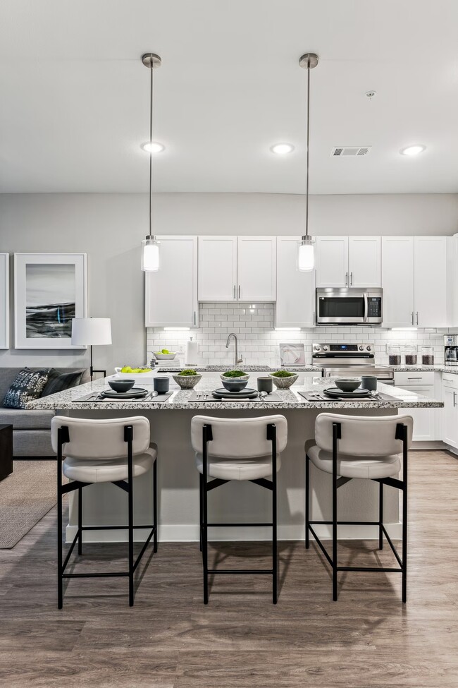 15801 N Barkers Landing Rd in Houston, TX - Building Photo - Building Photo