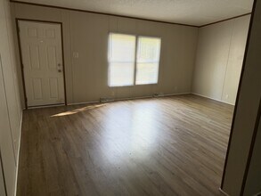 1460 Patterson Dr in Guyton, GA - Building Photo - Building Photo