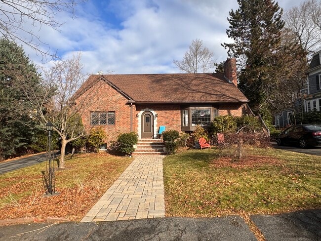 10 Webster St, Unit 1