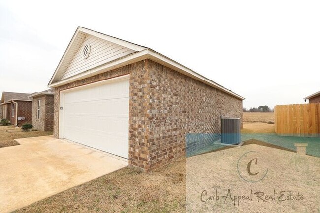 3925 Saddlecrest Dr in Jonesboro, AR - Building Photo - Building Photo