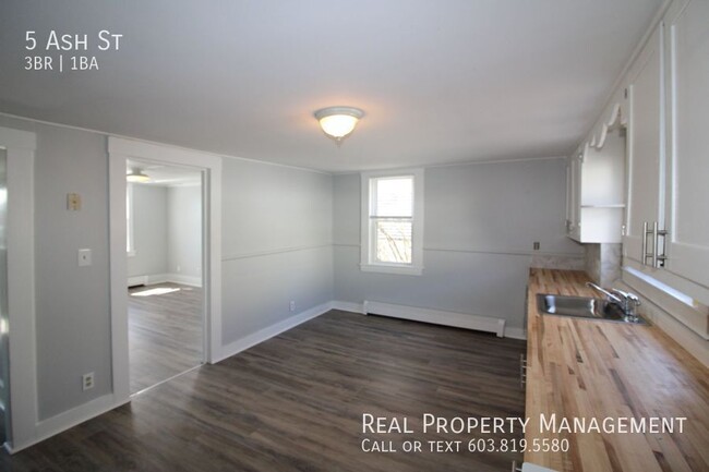 5 Ash St in Somersworth, NH - Building Photo - Building Photo