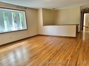 24 Candlewood Ln in Southington, CT - Building Photo - Building Photo