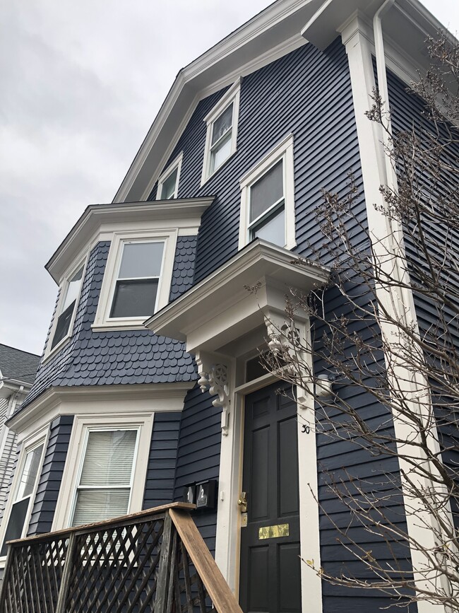 30 Royal St, Unit Apt 1