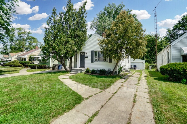 818 Brookley Blvd in Toledo, OH - Building Photo - Building Photo