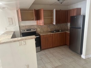 3161 Coral Ridge Dr in Coral Springs, FL - Building Photo - Building Photo