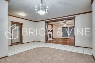 11828 SW 2nd St in Yukon, OK - Building Photo - Building Photo