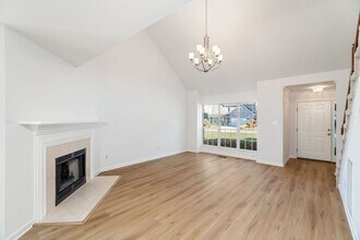 10149 Highgate Cir in Knoxville, TN - Foto de edificio - Building Photo