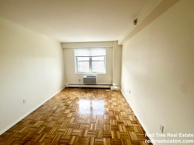 175 Freeman St in Brookline, MA - Building Photo - Building Photo