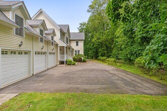 83 Camp Ave in Darien, CT - Building Photo - Building Photo