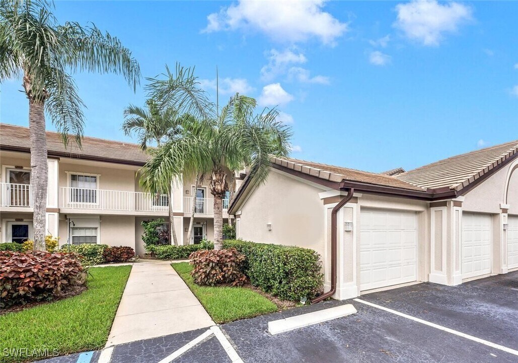28760 Diamond Dr in Bonita Springs, FL - Building Photo