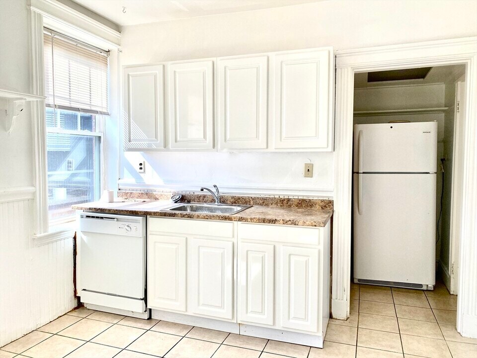 74 Babcock St, Unit 2 in Brookline, MA - Building Photo