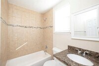 8209 Parnell St photo'