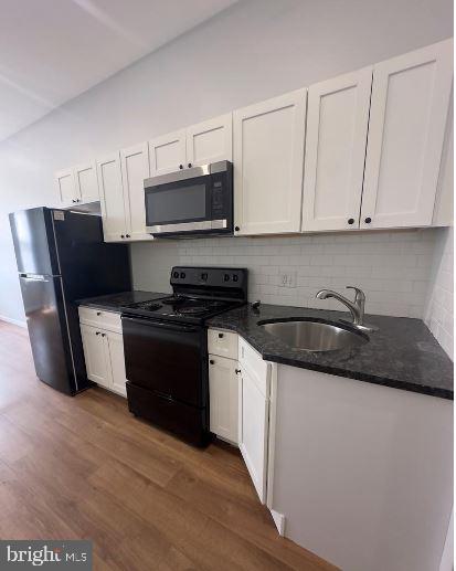 property at 1211 W Cambria St