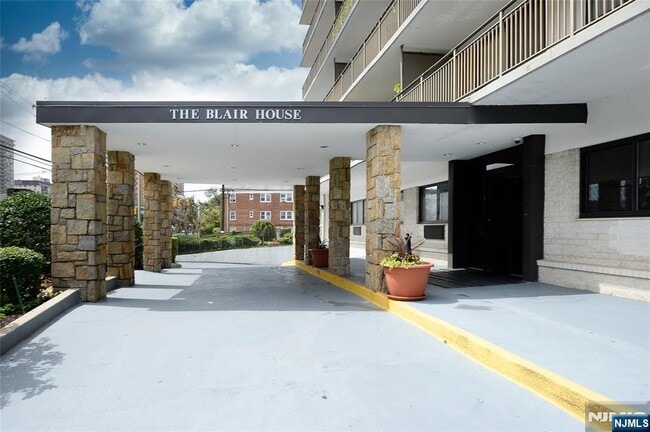 235 Prospect Ave in Hackensack, NJ - Building Photo - Building Photo