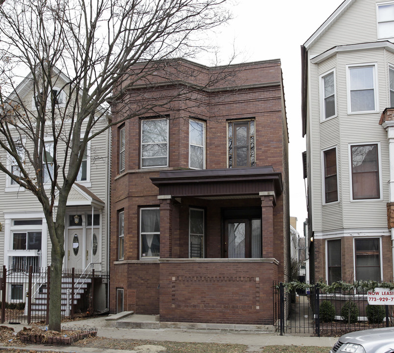 3020 N Clifton Ave in Chicago, IL - Building Photo