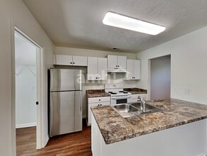 1419 Westview Dr in Murfreesboro, TN - Building Photo - Building Photo