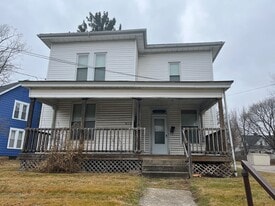 412-414 W 4th St in Ashland, OH - Building Photo