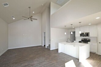 7626 Woodford Ave in Amarillo, TX - Building Photo - Building Photo