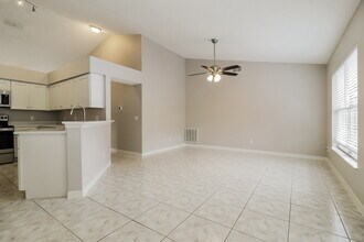 945 Little Creek Rd in Orlando, FL - Building Photo - Building Photo