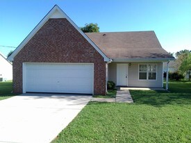 1513 Waxman Dr in La Vergne, TN - Building Photo