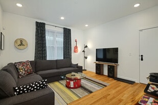 1917 E Letterly St, Unit F