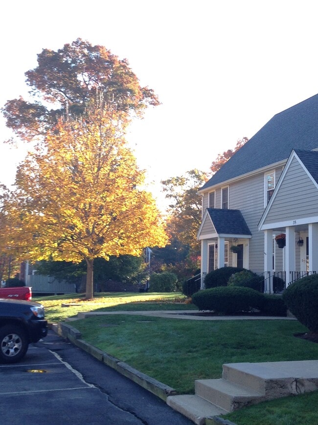 property at 522 Twin Lakes Dr