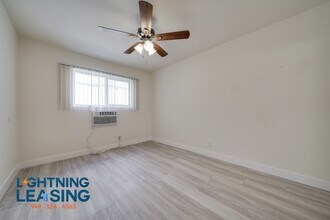 6736 Independence Ave in Los Angeles, CA - Building Photo - Building Photo