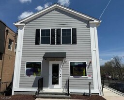 237 Main St in Hackettstown, NJ - Building Photo