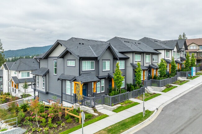 Queenston in Coquitlam, BC - Building Photo - Building Photo