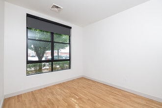 320 D St, Unit 315 in Boston, MA - Building Photo - Building Photo