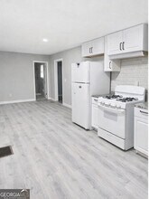 3555 Meadowridge Dr SW in Atlanta, GA - Building Photo - Building Photo