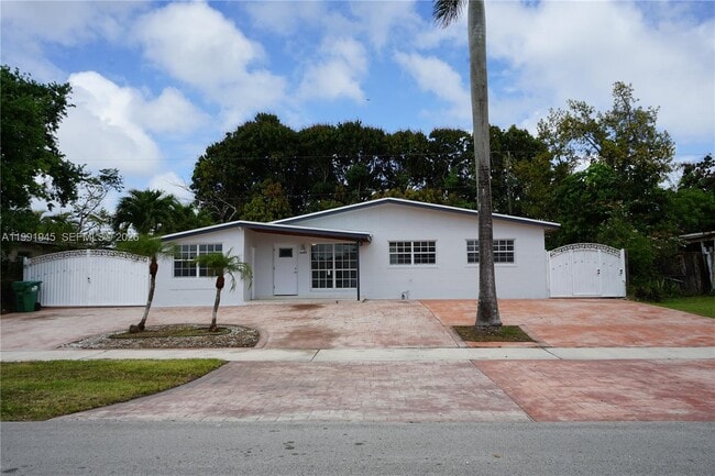 12455 SW 185th Terrace in Miami, FL - Building Photo - Building Photo