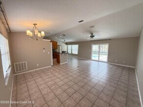 563 Summers Creek Dr in Merritt Island, FL - Building Photo - Building Photo