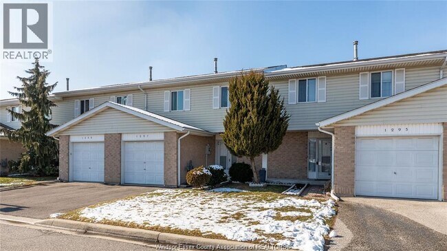 1297 Southpark Ln in Windsor, ON - Building Photo - Building Photo