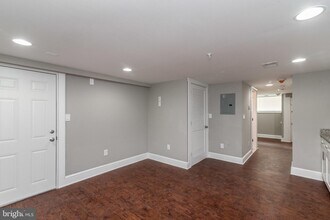 108 W Saratoga St in Baltimore, MD - Building Photo - Building Photo