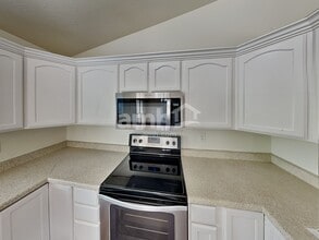 939 740 S in Tooele, UT - Foto de edificio - Building Photo