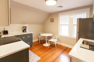133 Court St-Unit -3 in Plymouth, MA - Building Photo - Building Photo