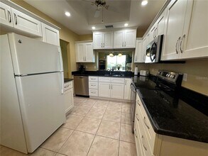 9610 Club S Cir in Sarasota, FL - Building Photo - Building Photo